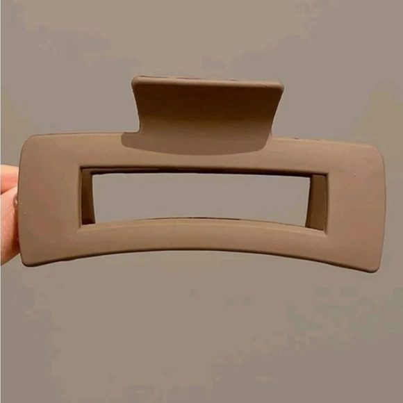 4 piece rectangular hair claw clip matte neutral colors - Picture 5 of 5